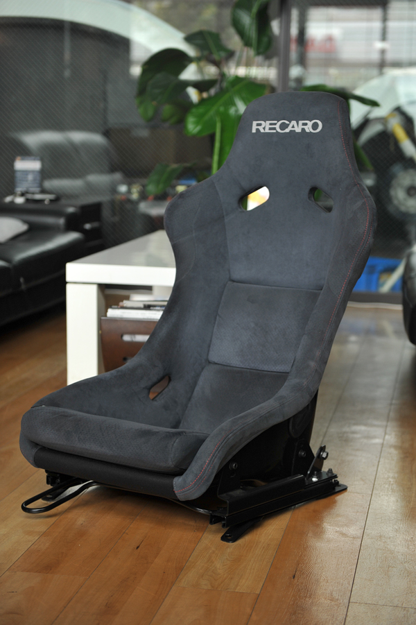 171002_RECARO_SRGN_.jpg