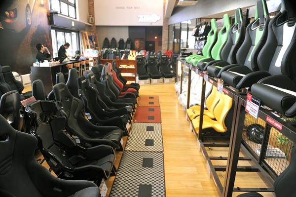 180405_RECARO_1_1_.jpg