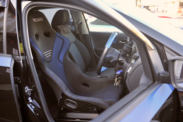 RECARO（レカロシート） RS-G SK2 ブルー 装着例