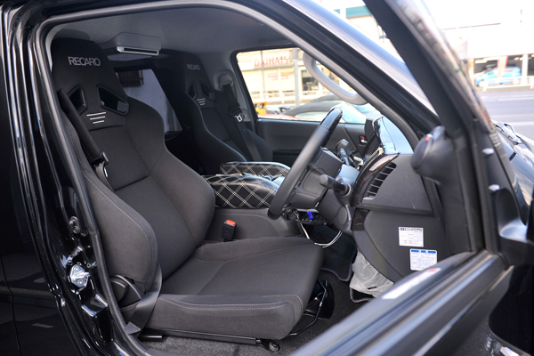 190110_Hiace_Toyota_asm_recaro_sr7f_.jpg