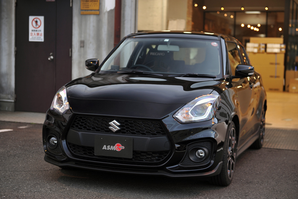 190210_suzuki_swift_ZC33S_.jpg