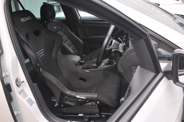 190317_VW_GOLF_recaro_rsg_asm_.jpg