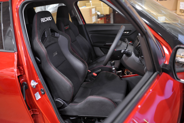 190414_suzuki_swiftsports_zc33s_asmyokohama_.jpg