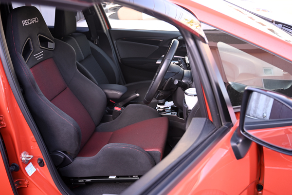 190925_honda_fit_recaro_sr7_asmyokohama_.jpg