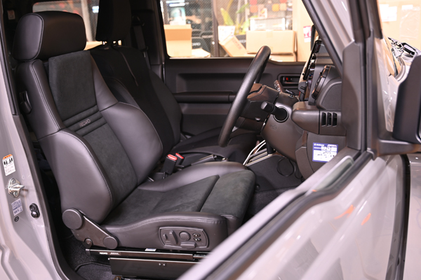 191229_suzukijimny_2_recaro_orthopad.jpg