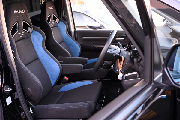 ホンダ レカロ専門店 ASM -横浜市中区- レカロ(RECARO)シート装着写真